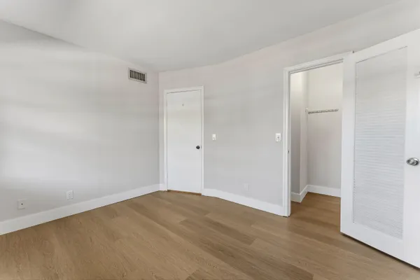 $2,000 | 1638 Embassy Drive, Unit 208, West Palm Beach, FL 33401