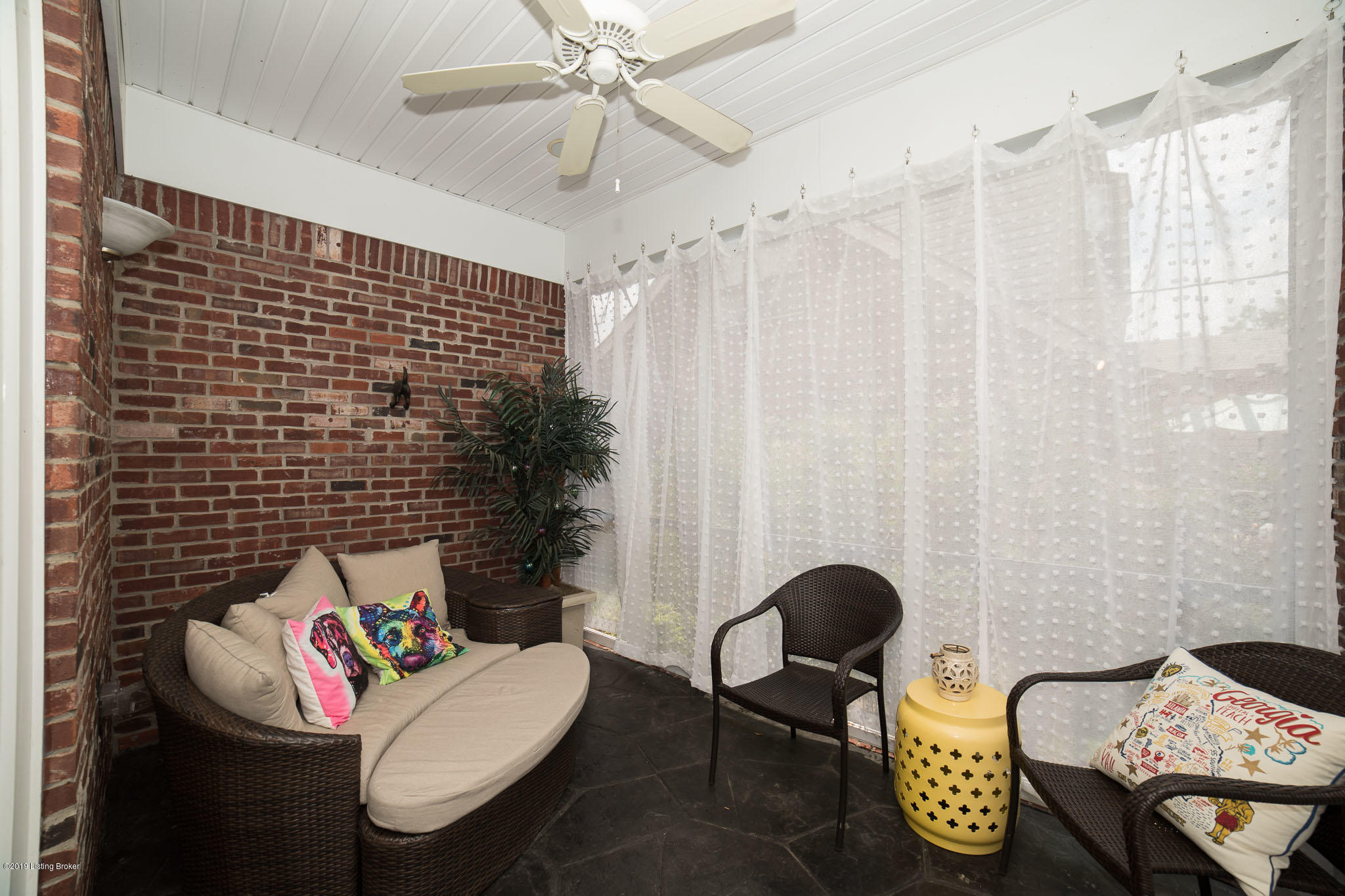 220 Ring Road Louisville, KY 40207 - Photo 95 of 109 220RindRoad093