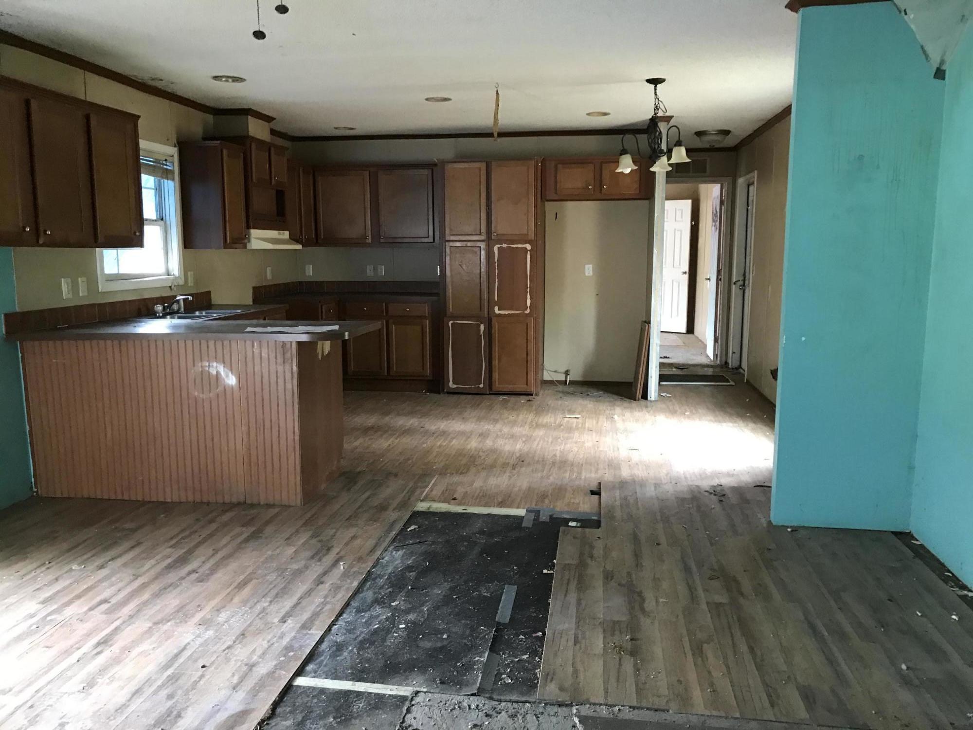 27300 Yellow Springs Road Meadowview, VA 24361 - Photo 11 of 22 DED1E031-18C3-4DCD-9CED-BC81579CCAD5