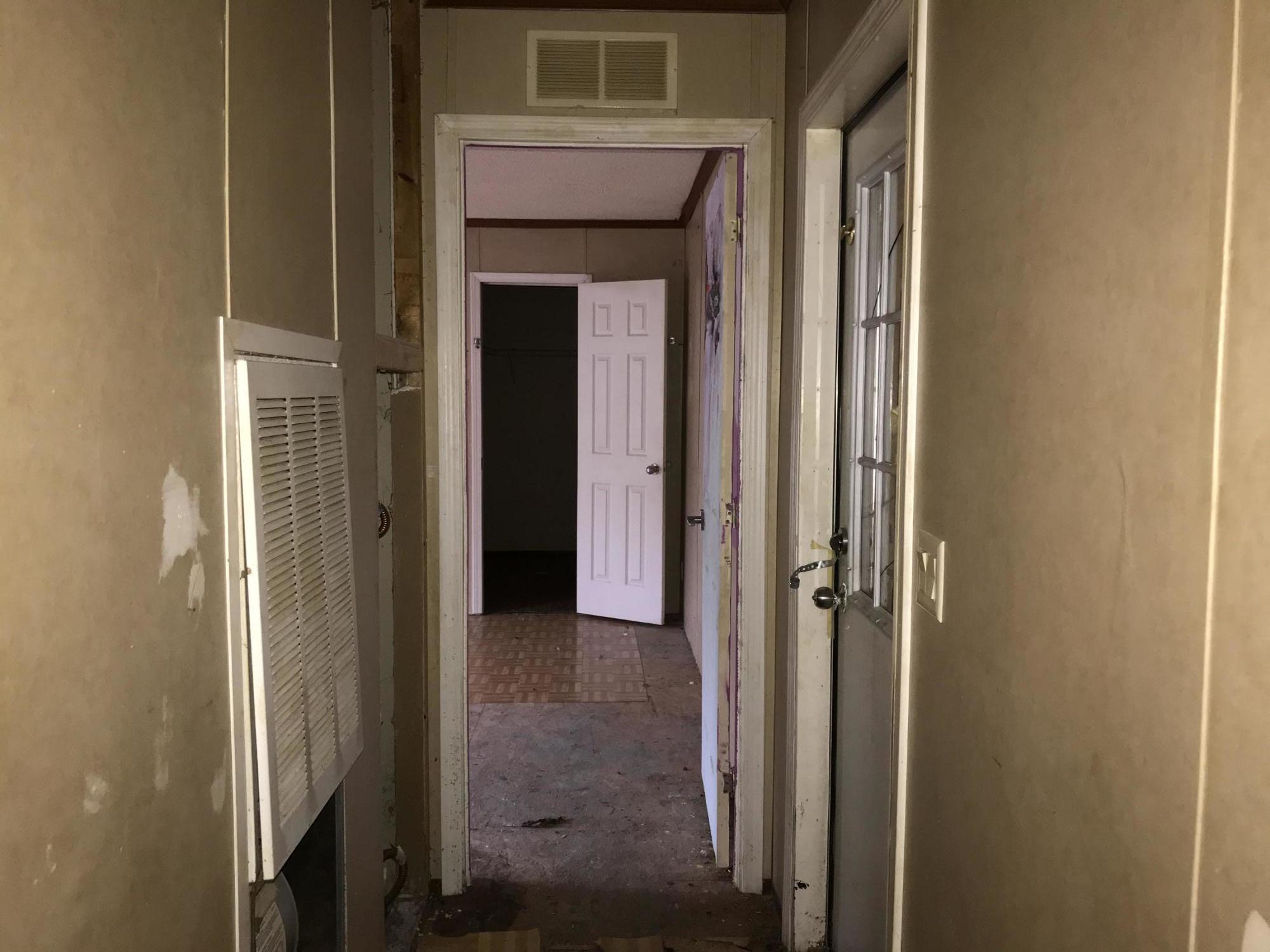 27300 Yellow Springs Road Meadowview, VA 24361 - Photo 17 of 22 1A0845C7-B9B8-4066-8390-320AA973E644