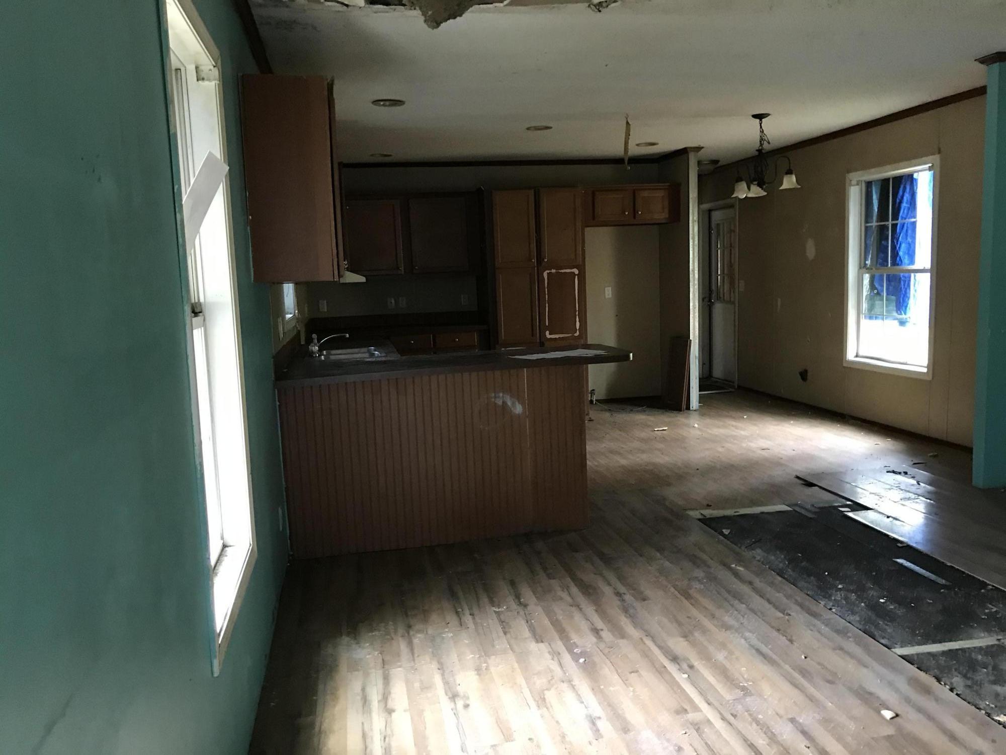27300 Yellow Springs Road Meadowview, VA 24361 - Photo 2 of 22 AFE302D5-271C-4D24-85D4-BA39B3145BC4