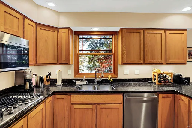 $724,900 | 2901 South Olcott Boulevard, Bloomington, IN 47401