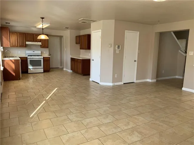 $1,900 | 161 Peppergrass Cove, Kyle, TX 78640