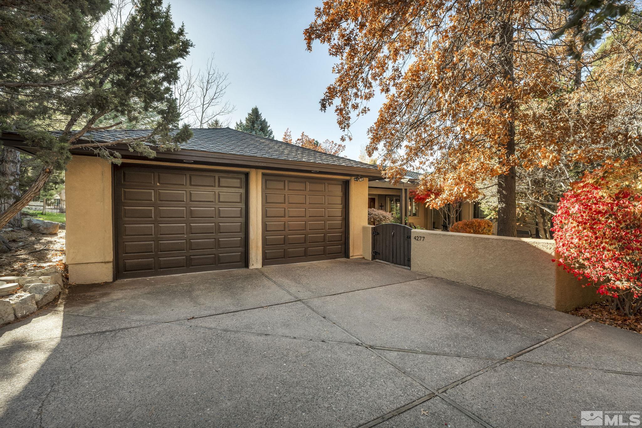 4277 Bitteroot Road Reno, NV 89519 - Photo 2 of 40