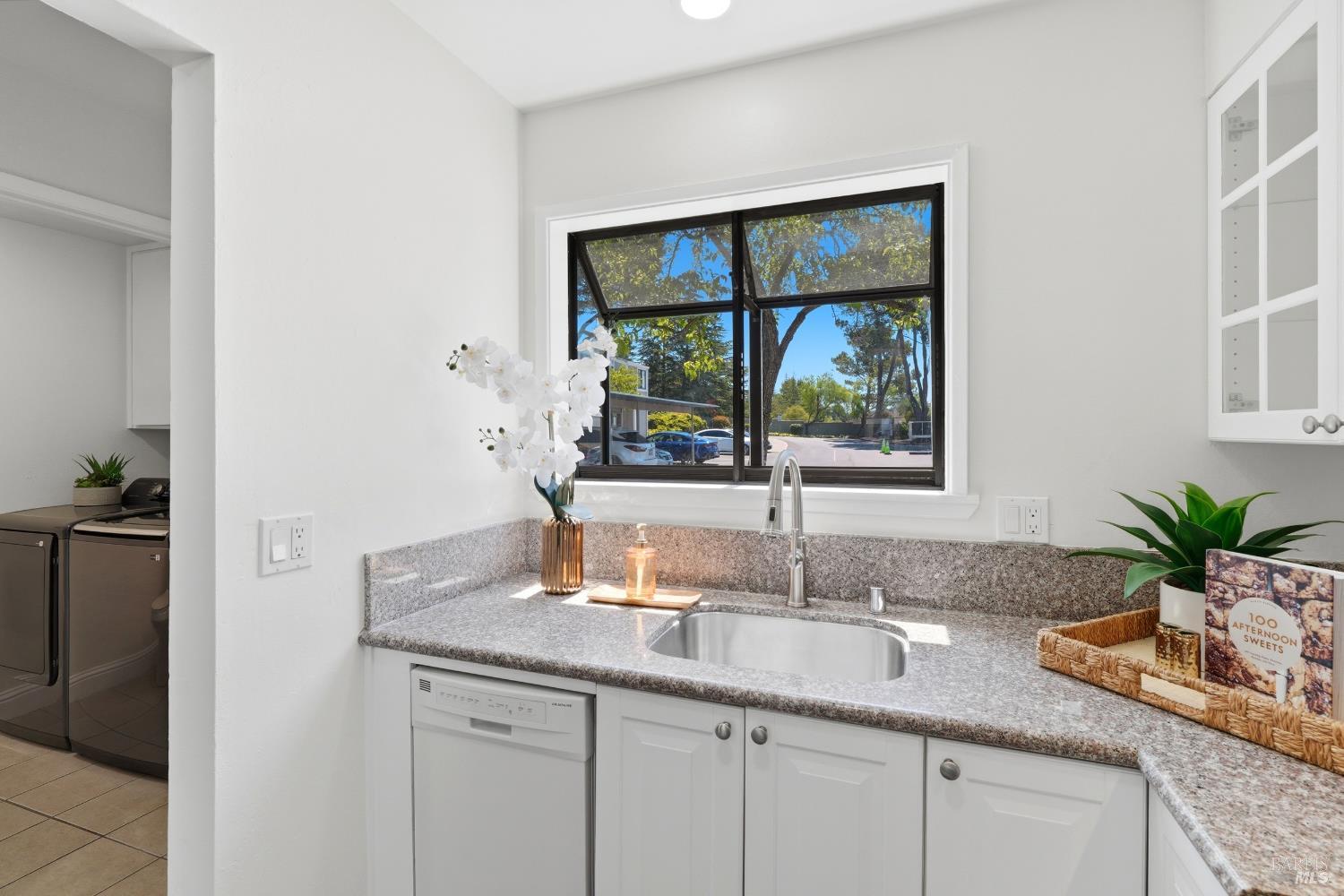 900 Southampton Road, Unit 29 Benicia, CA 94510 - Photo 9 of 54