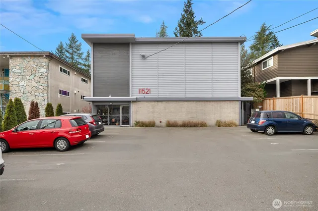 $2,350,000 | 11521 Greenwood Avenue North, Seattle, WA 98133