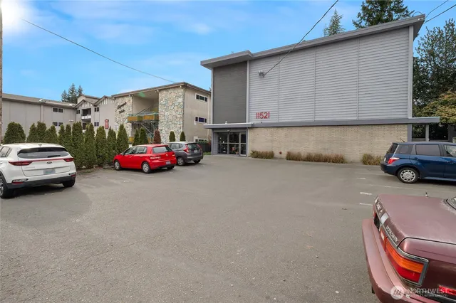 $2,350,000 | 11521 Greenwood Avenue North, Seattle, WA 98133