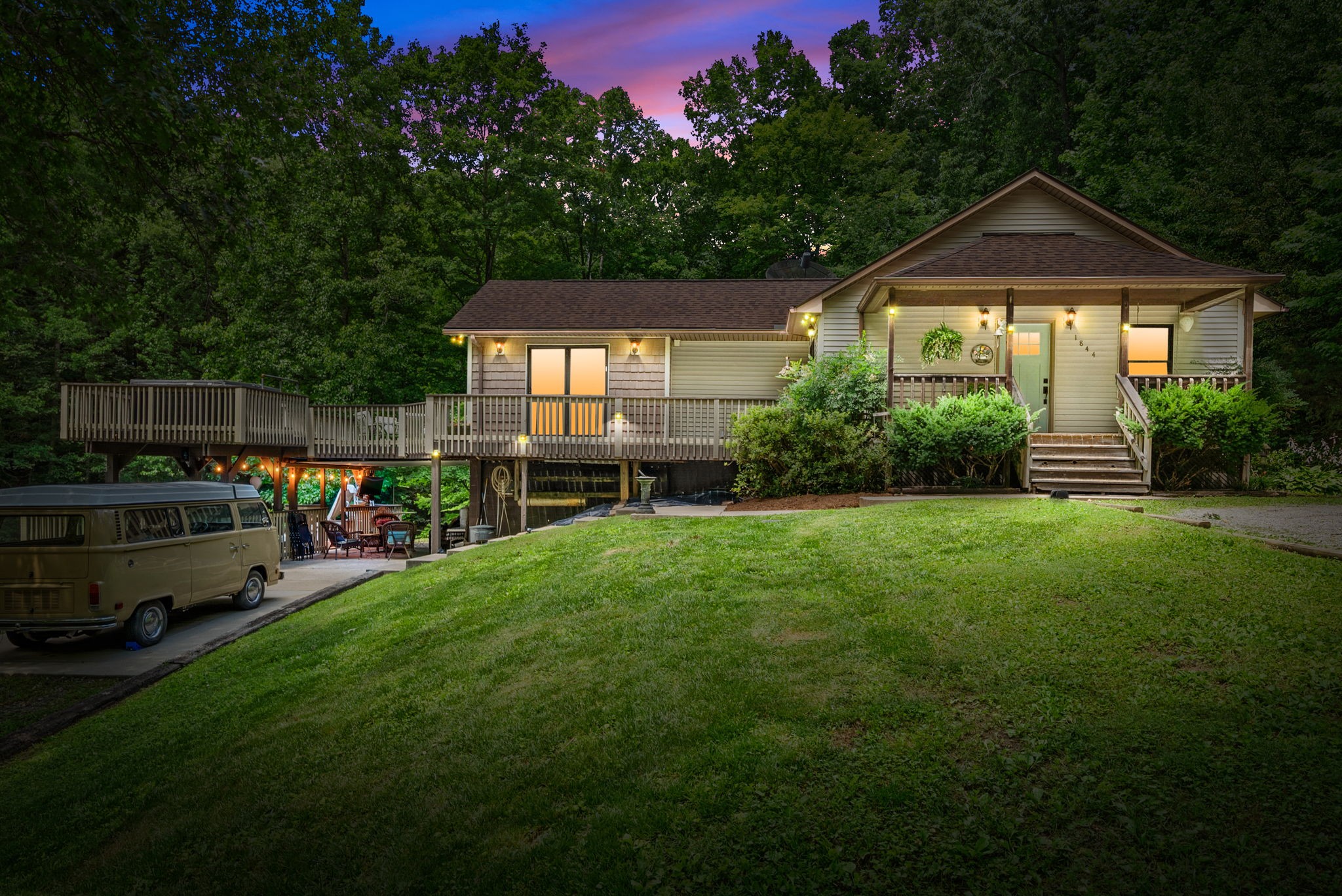 1844 Hogue Road Clarksville, TN 37040 - Photo 1 of 95