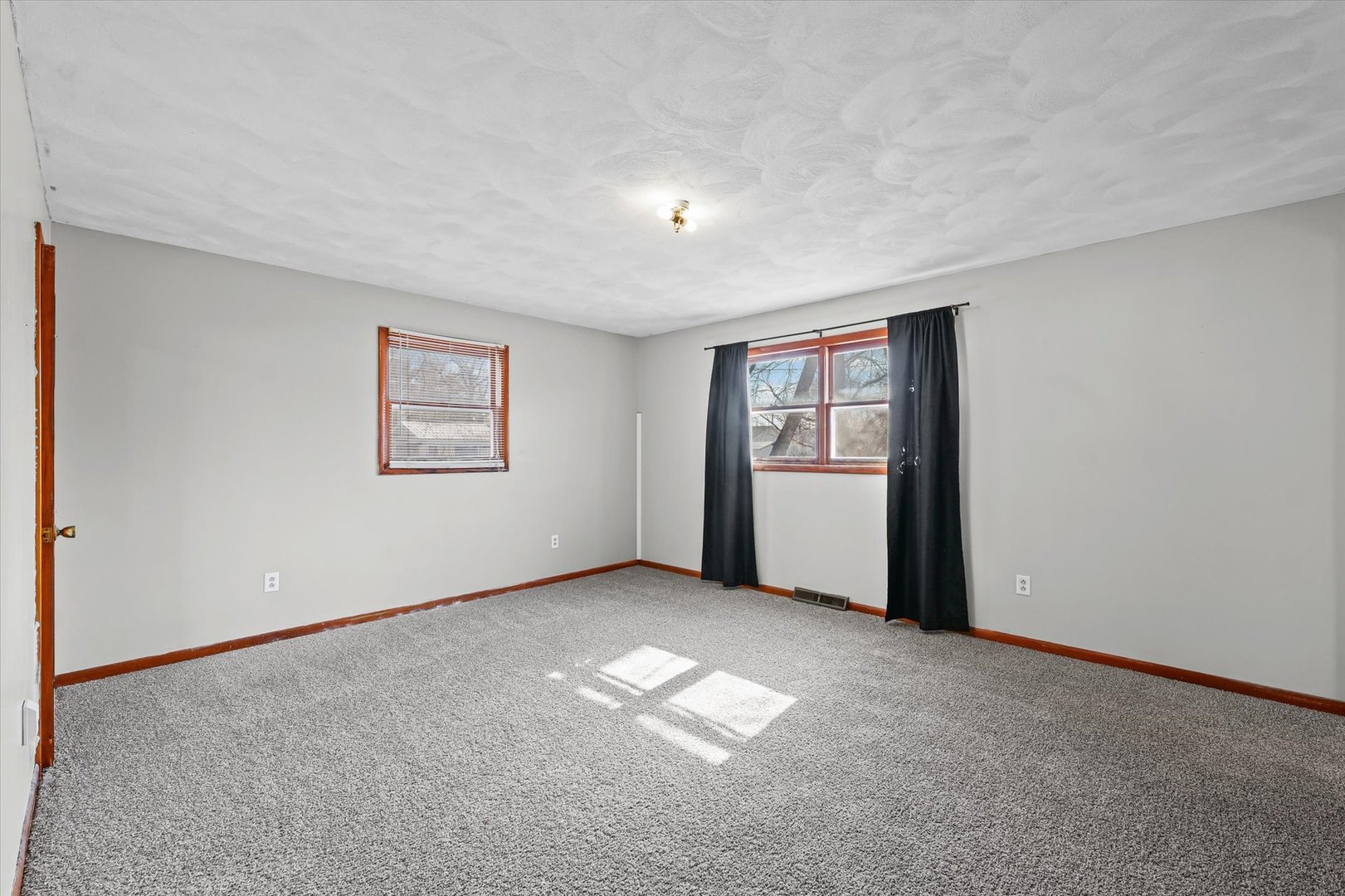 312 Prospect Avenue Paxton, IL 60957 - Photo 14 of 31