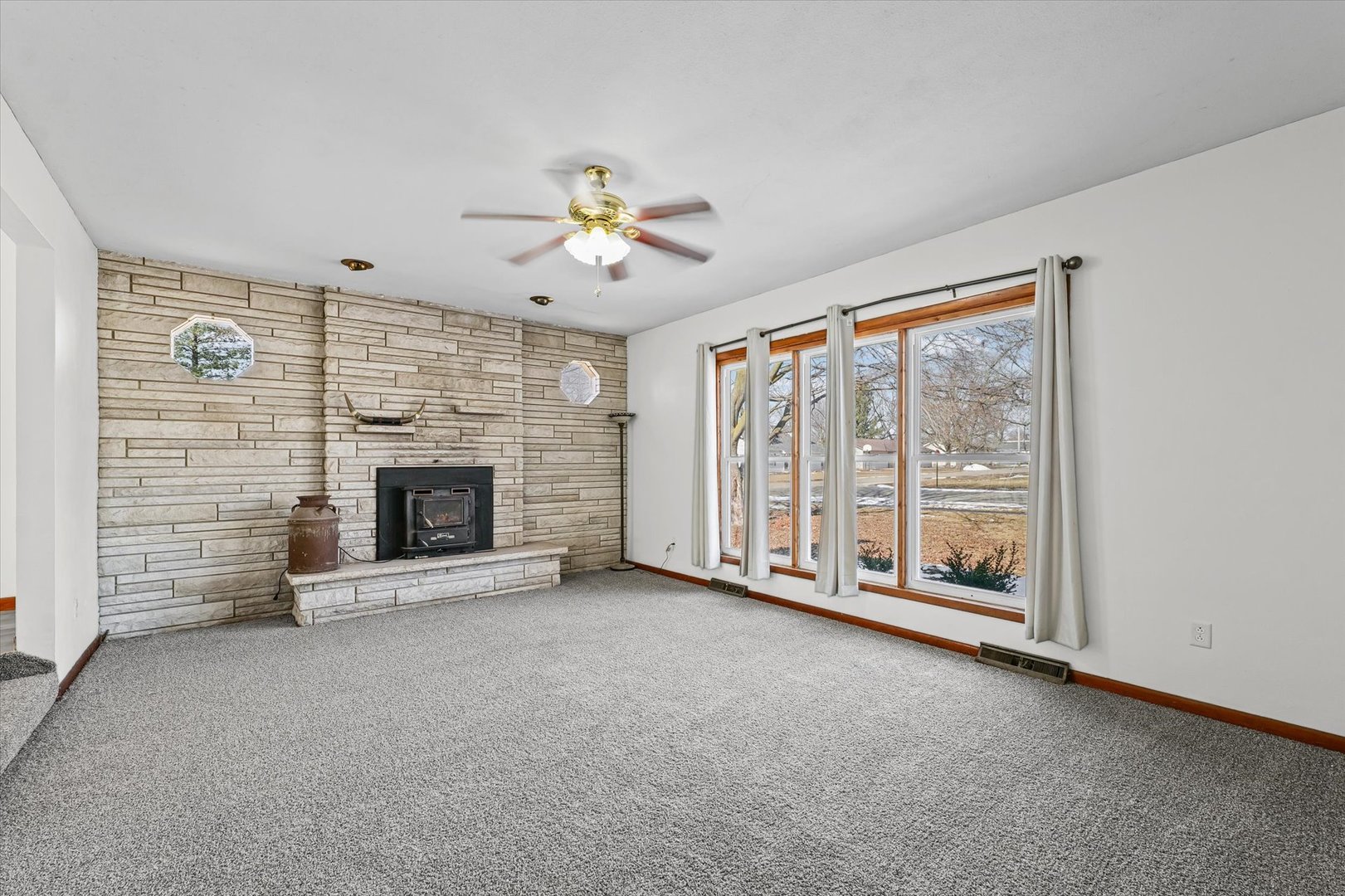 312 Prospect Avenue Paxton, IL 60957 - Photo 5 of 31