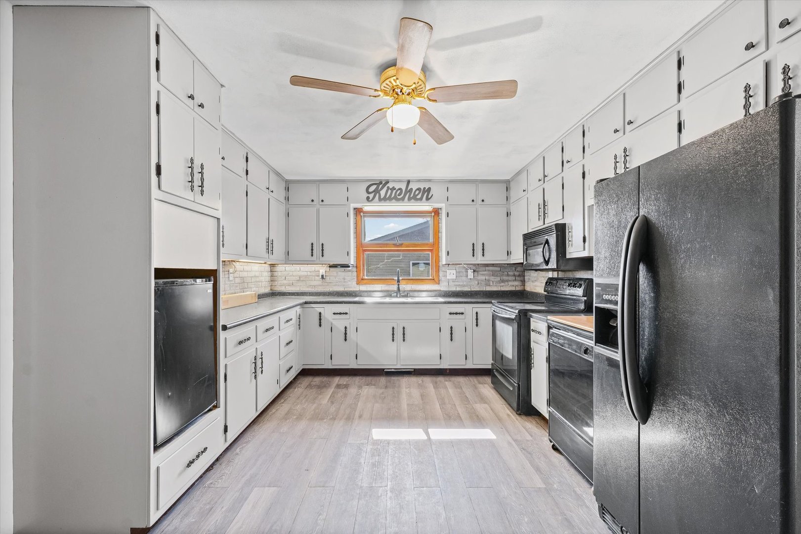 312 Prospect Avenue Paxton, IL 60957 - Photo 10 of 31