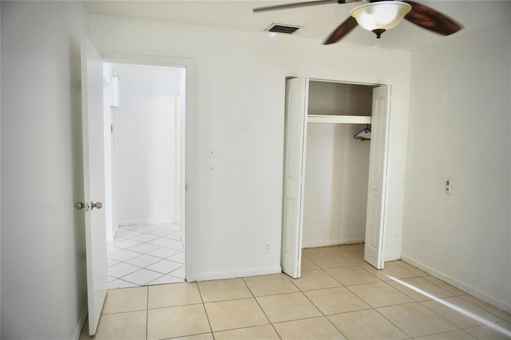 5600 North Park Road Dania Beach, FL 33312 - Photo 5 of 7 5600 room1