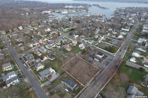 $518,000 | 450 Main Street, Greenport, NY 11944