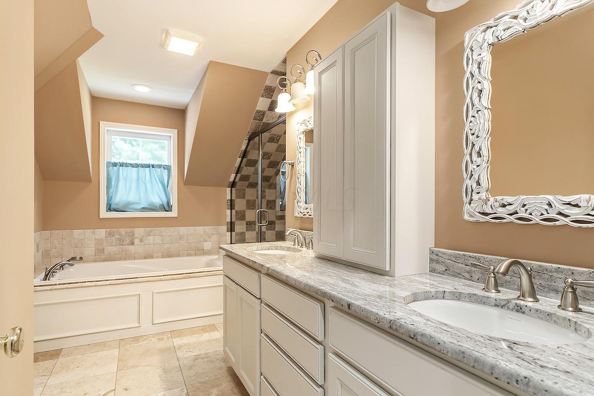 2768 Edgewood Road Upper Arlington, OH 43220 - Photo 15 of 36