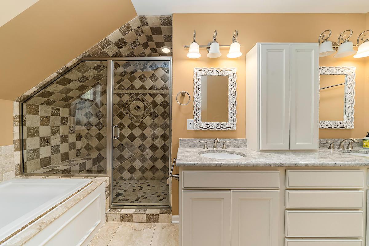 2768 Edgewood Road Upper Arlington, OH 43220 - Photo 16 of 36