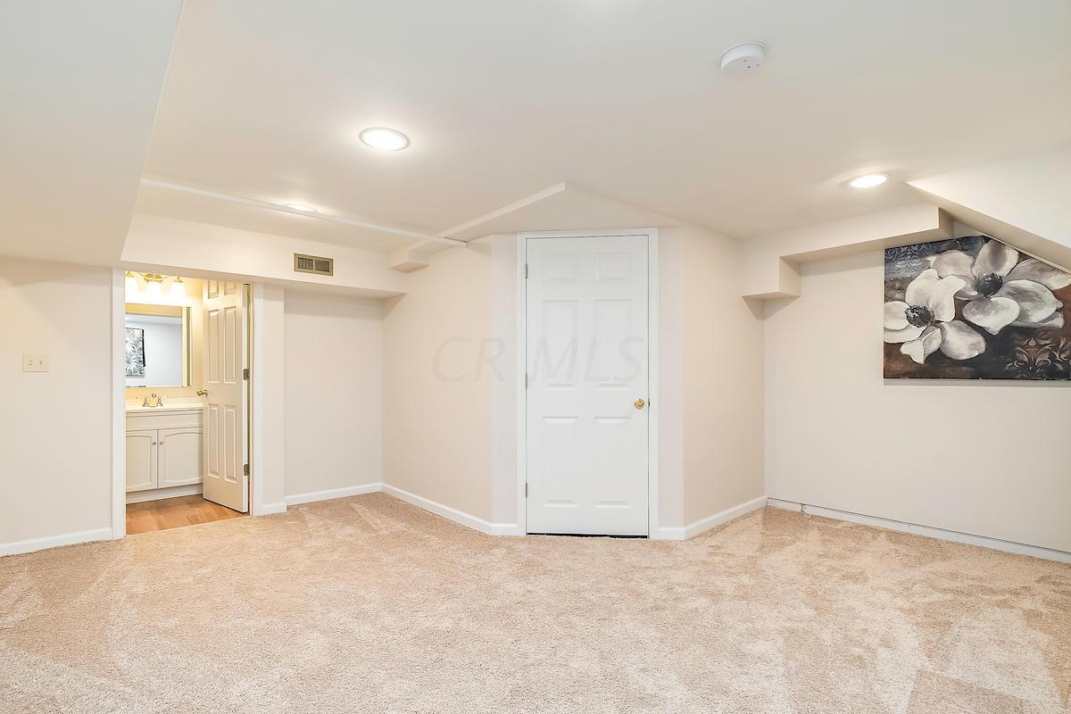 2768 Edgewood Road Upper Arlington, OH 43220 - Photo 31 of 36