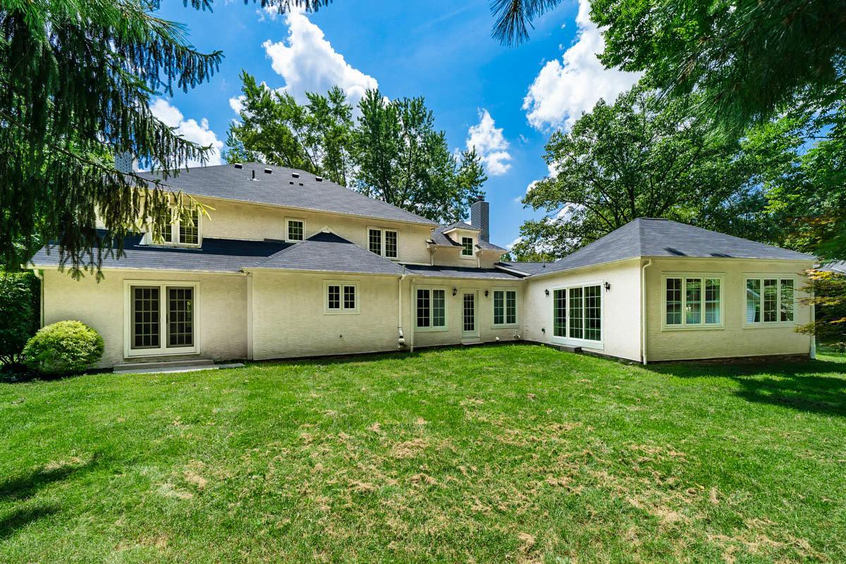 2768 Edgewood Road Upper Arlington, OH 43220 - Photo 33 of 36