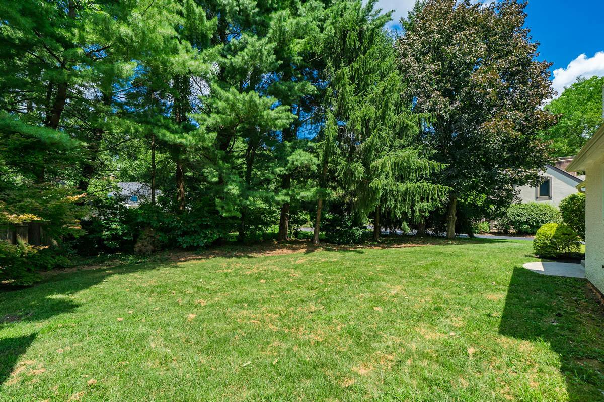 2768 Edgewood Road Upper Arlington, OH 43220 - Photo 34 of 36