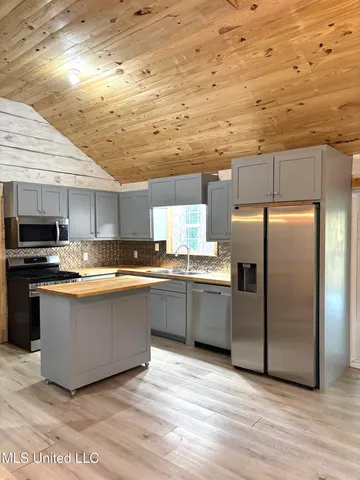 $160,000 | 3286 County Road 83, Unit LOTS 35 36 37, McCarley, MS 38943