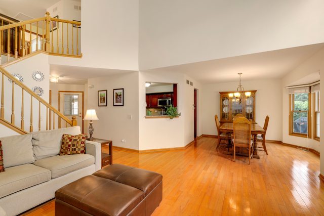 N679 Chelsea Circle Winfield, IL 60190 - Photo 5 of 39