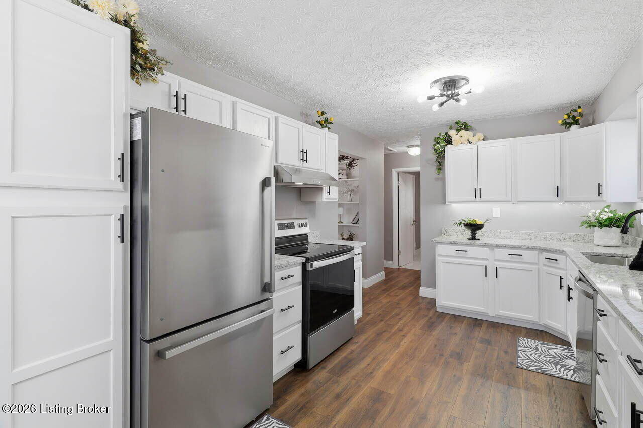 2300 Zoneton Road Shepherdsville, KY 40165 - Photo 19 of 54 Kitchen