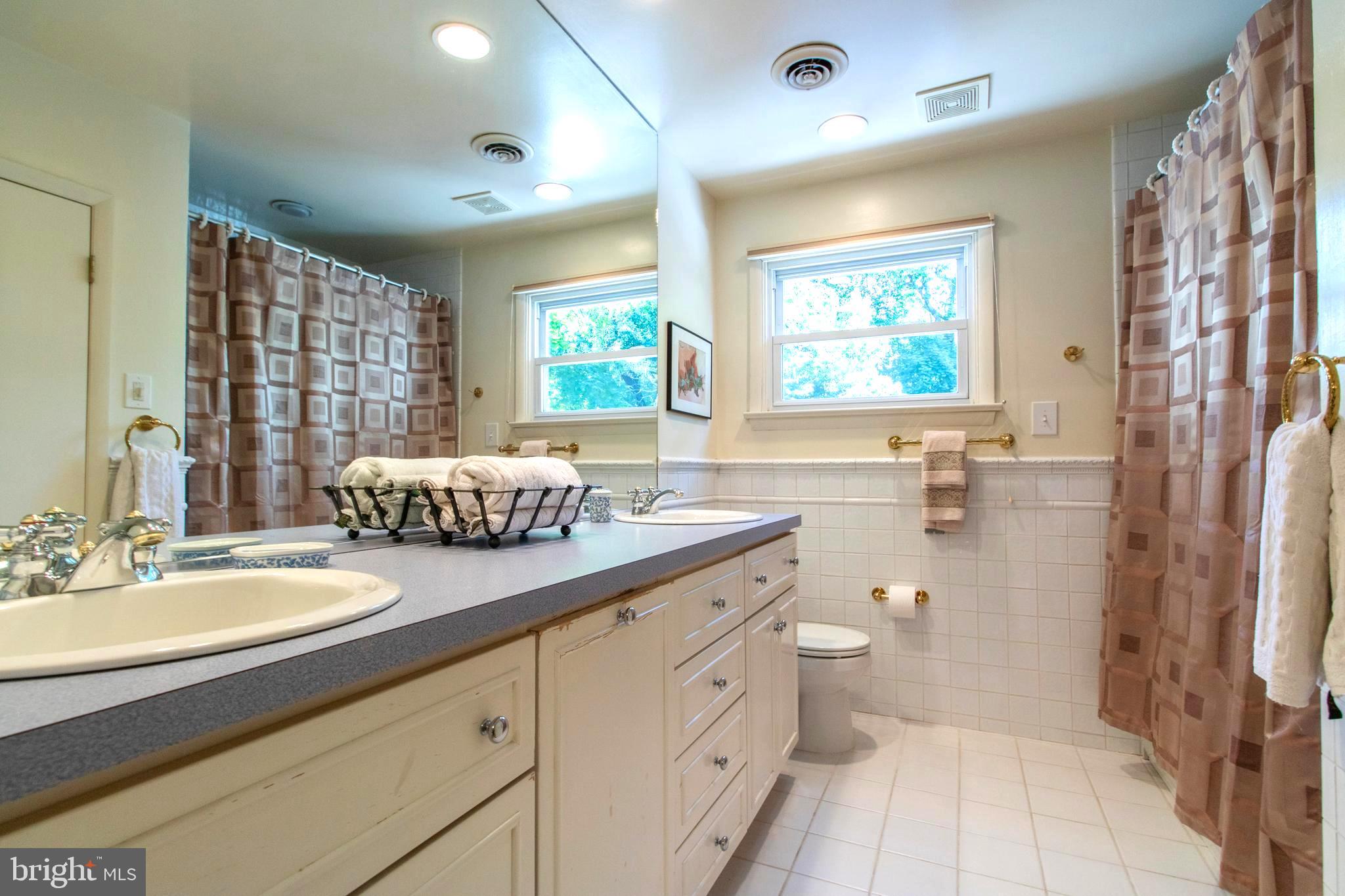 441 Wingate Road Huntingdon Valley, PA 19006 - Photo 22 of 36