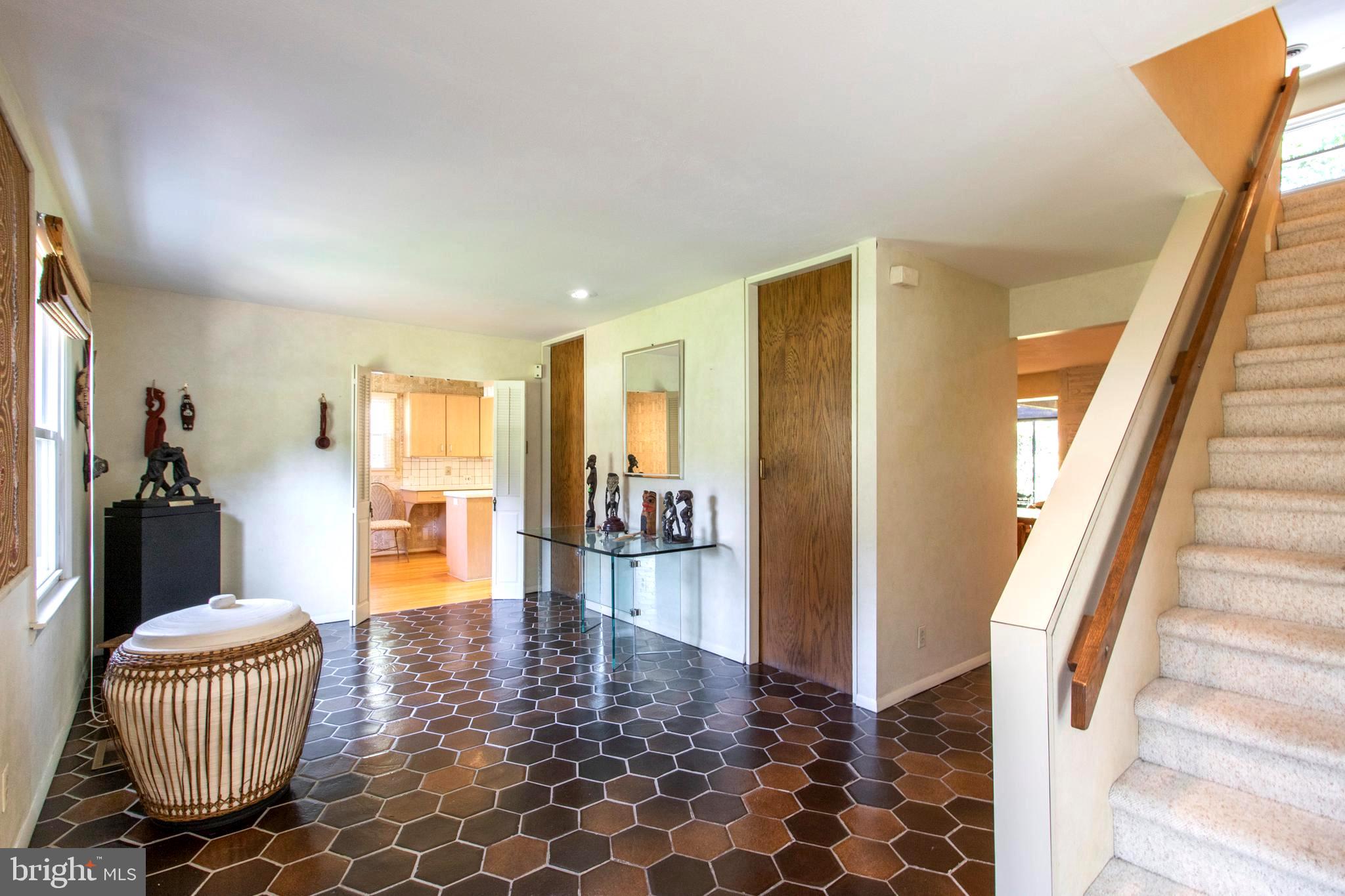 441 Wingate Road Huntingdon Valley, PA 19006 - Photo 7 of 36