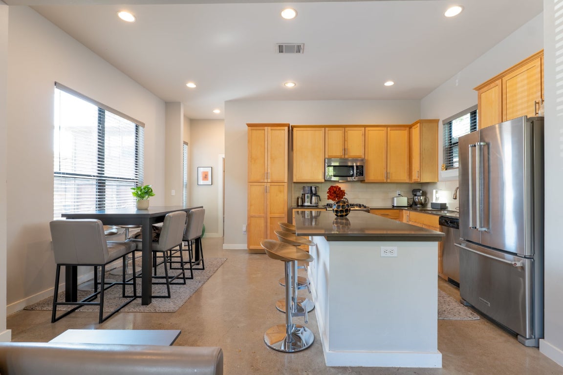 5606 Clay Avenue, Unit B2 Austin, TX 78756 - Photo 7 of 40