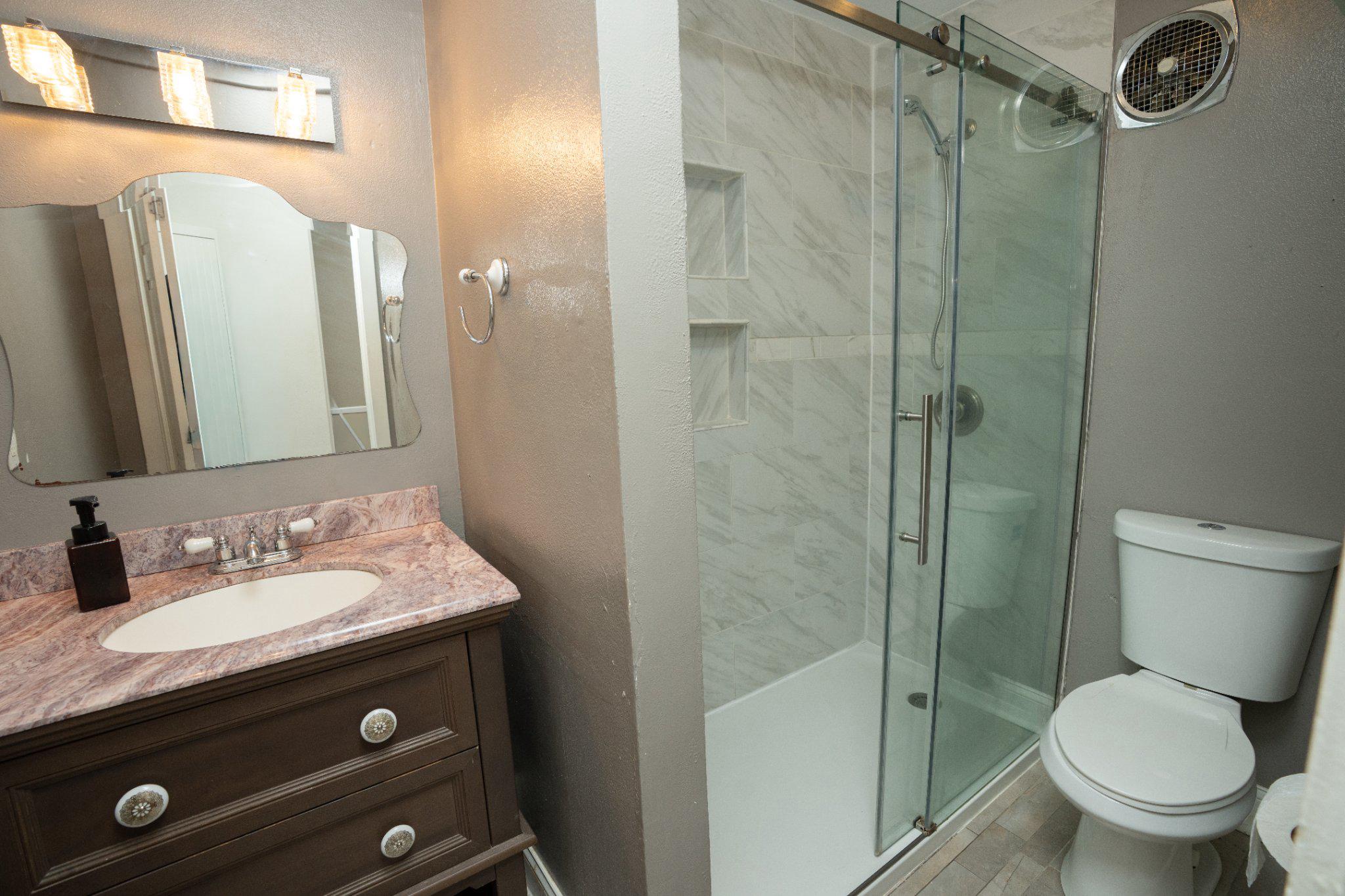 573 Summit House West Chester, PA 19382 - Photo 15 of 24 Fully-renovated bathroom with stylish finishes.