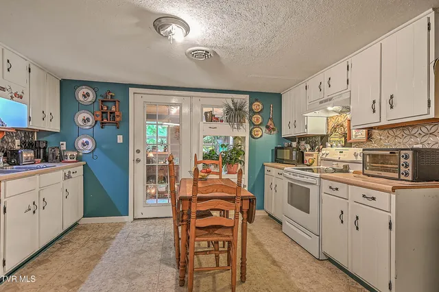 $165,000 | 553 North Mill Hollow Road, Castlewood, VA 24224