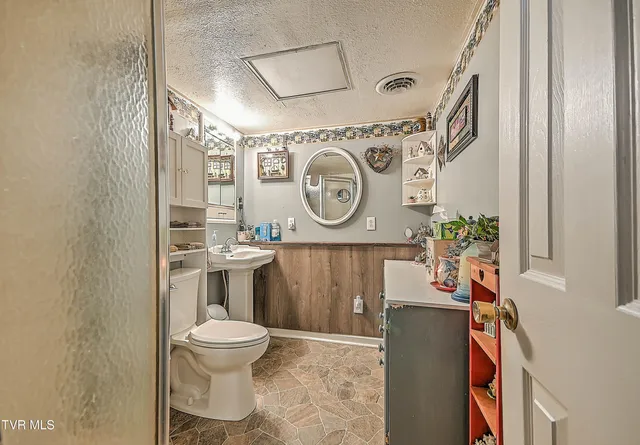 $165,000 | 553 North Mill Hollow Road, Castlewood, VA 24224