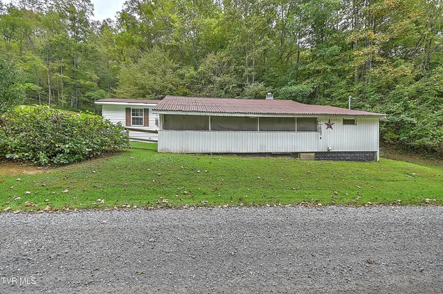 $165,000 | 553 North Mill Hollow Road, Castlewood, VA 24224