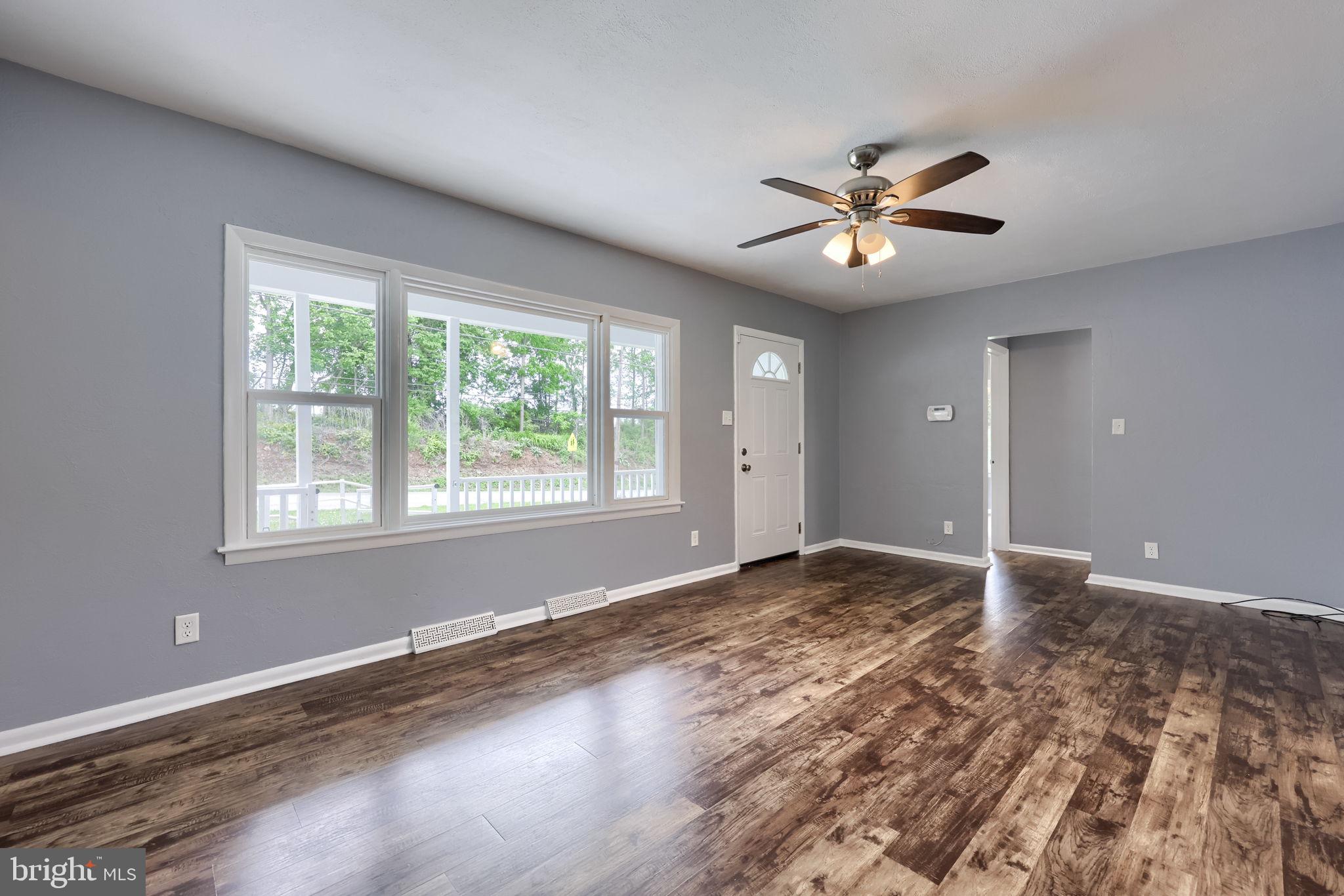 44 Springvale Road Red Lion, PA 17356 - Photo 3 of 35