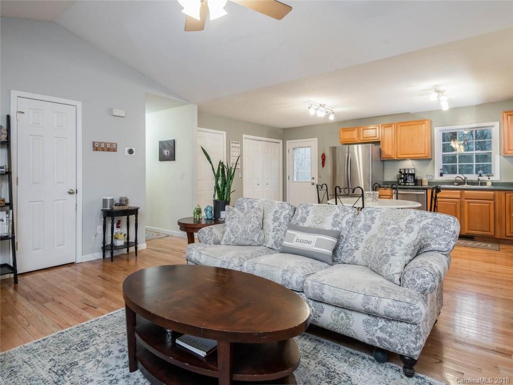 15 West Raleigh Road Asheville, NC 28803 - Photo 8 of 31 Gallery Image 8