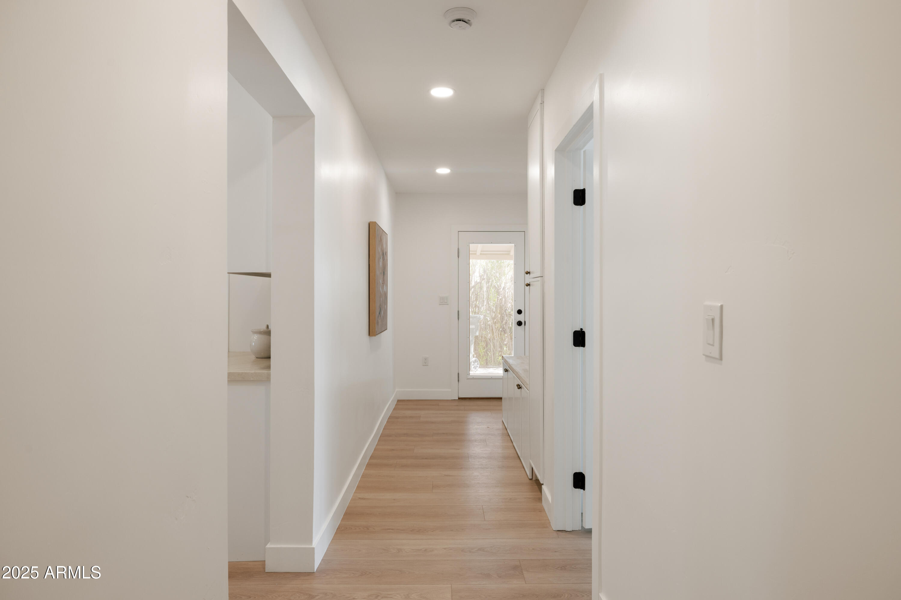 927 West Roma Avenue Phoenix, AZ 85013 - Photo 22 of 53 Hallway