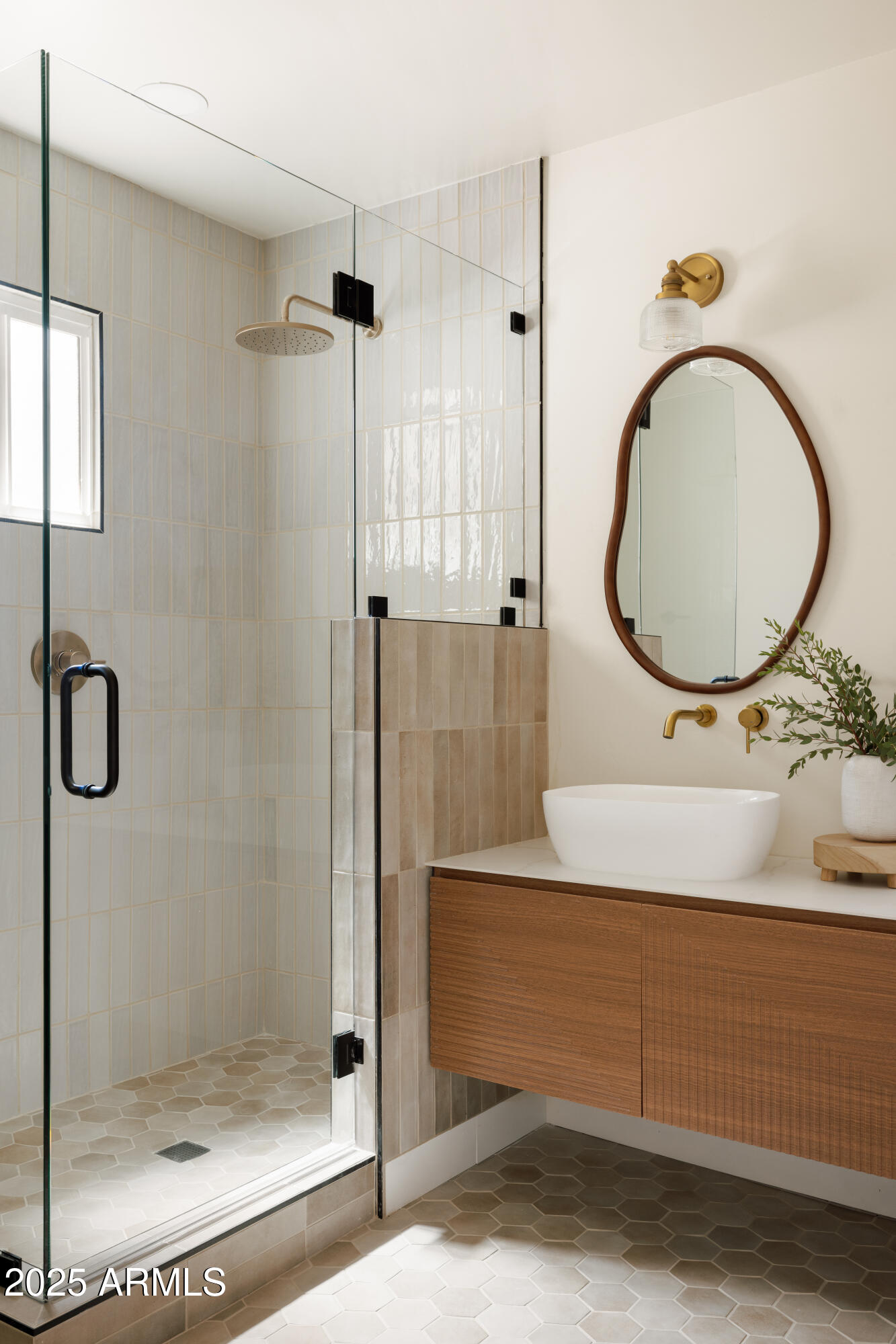 927 West Roma Avenue Phoenix, AZ 85013 - Photo 30 of 53 Primary Bathroom