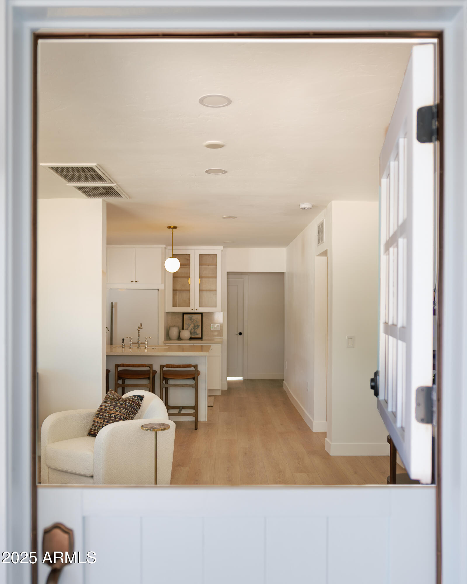 927 West Roma Avenue Phoenix, AZ 85013 - Photo 3 of 53 Dutch Door