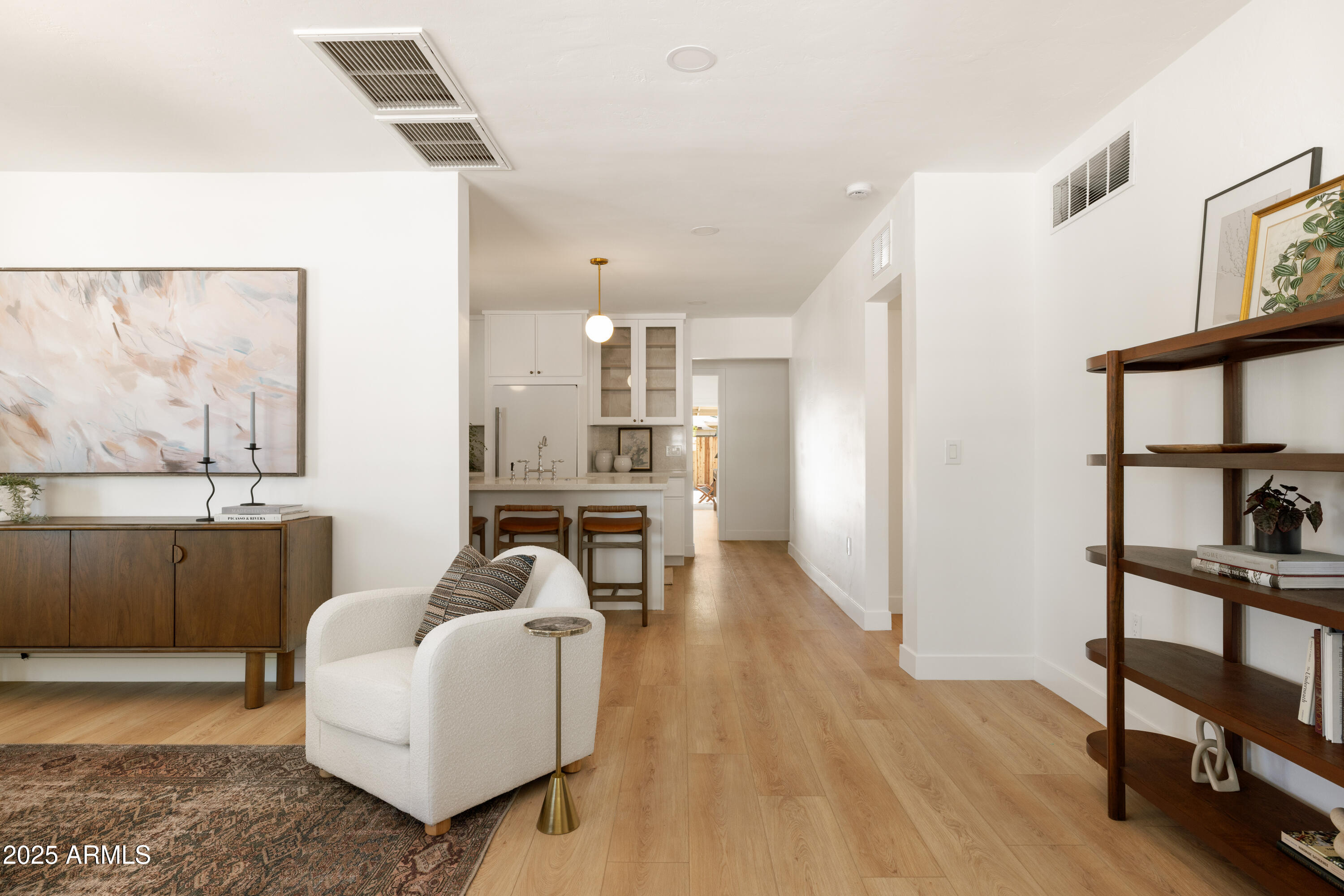 927 West Roma Avenue Phoenix, AZ 85013 - Photo 4 of 53 Living Room Area