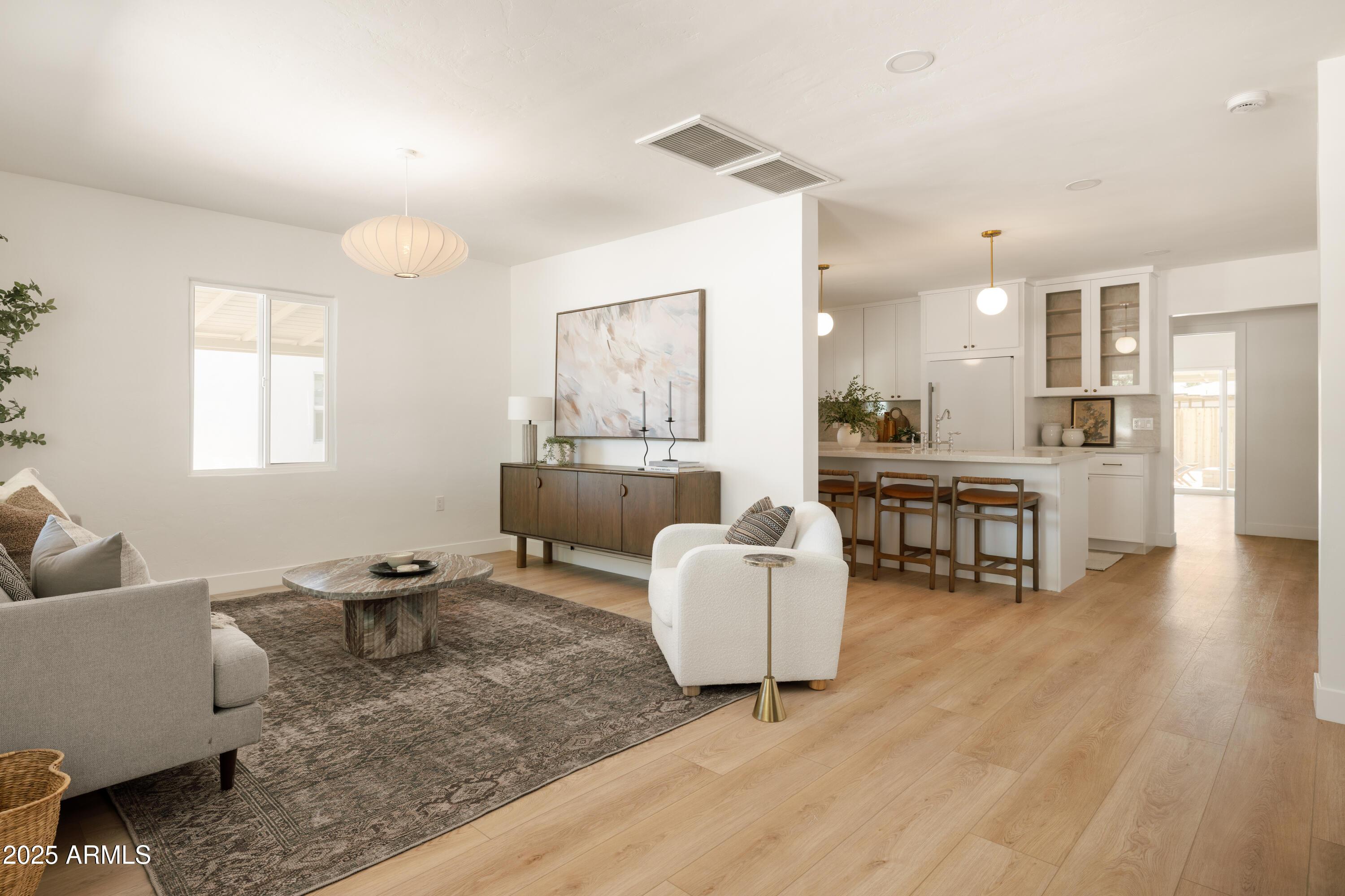 927 West Roma Avenue Phoenix, AZ 85013 - Photo 5 of 53 Living Room Area