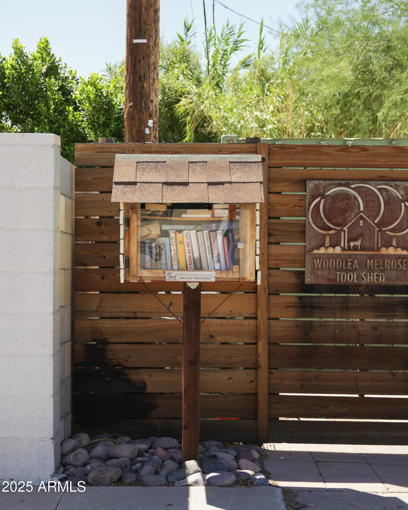 927 West Roma Avenue Phoenix, AZ 85013 - Photo 51 of 53 Community library/tool shed
