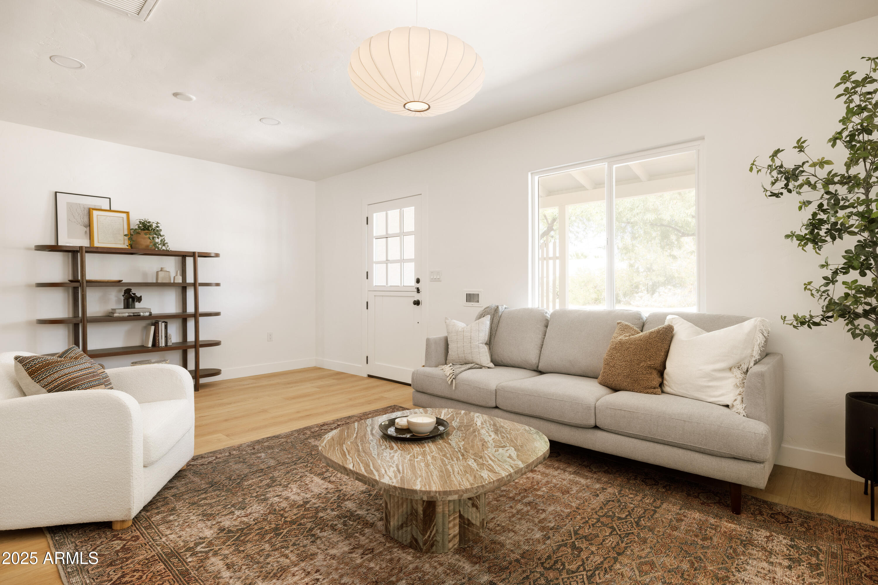 927 West Roma Avenue Phoenix, AZ 85013 - Photo 8 of 53 Living Room Area