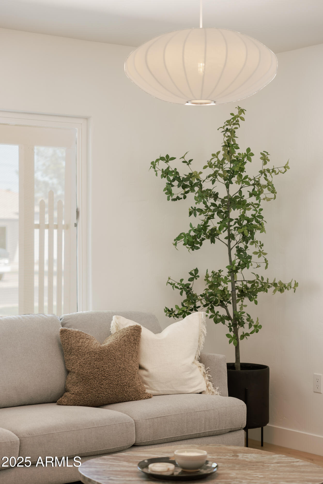 927 West Roma Avenue Phoenix, AZ 85013 - Photo 10 of 53 Lifestyle-Living