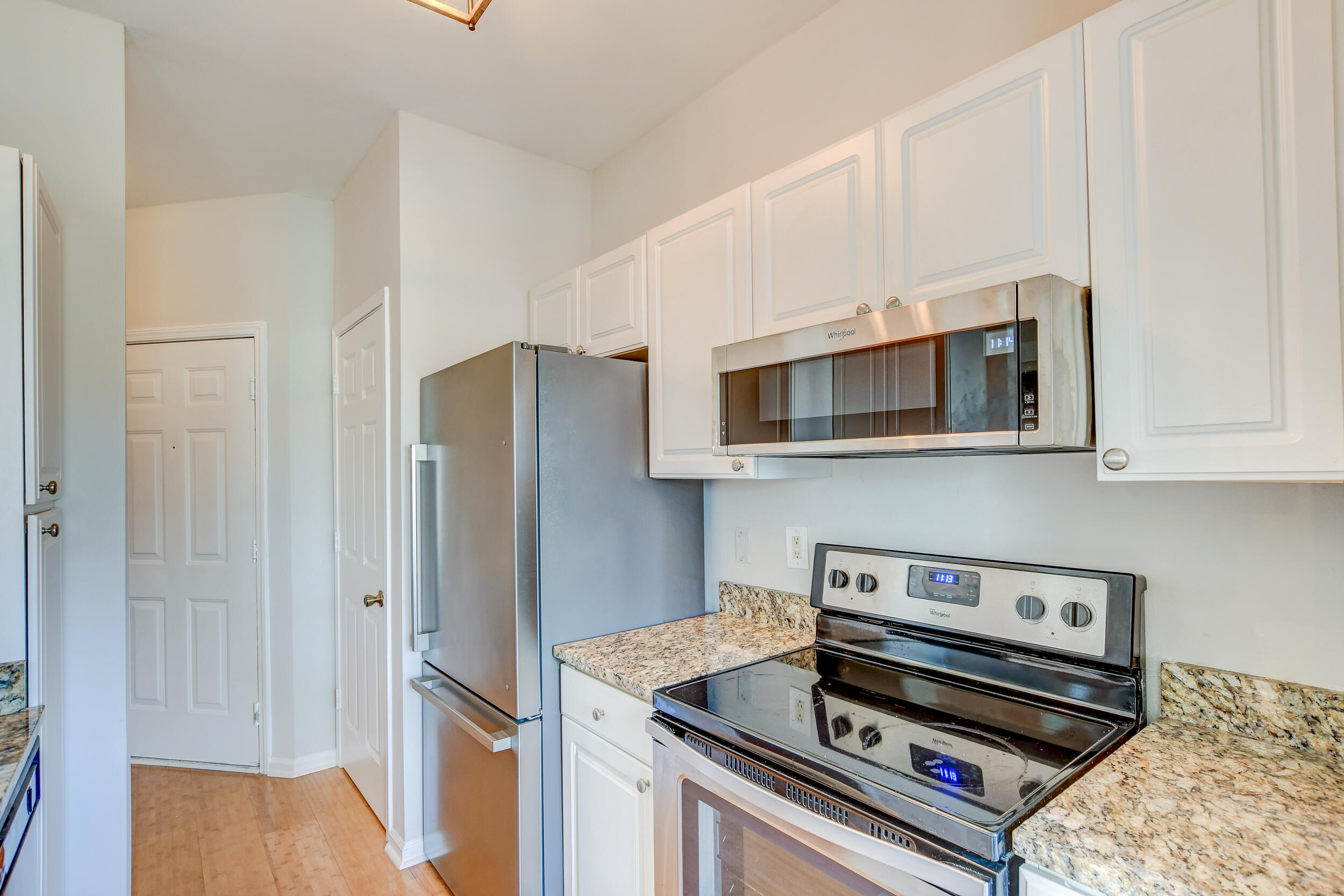 2223 Chatelain Way Mount Pleasant, SC 29464 - Photo 10 of 23 19