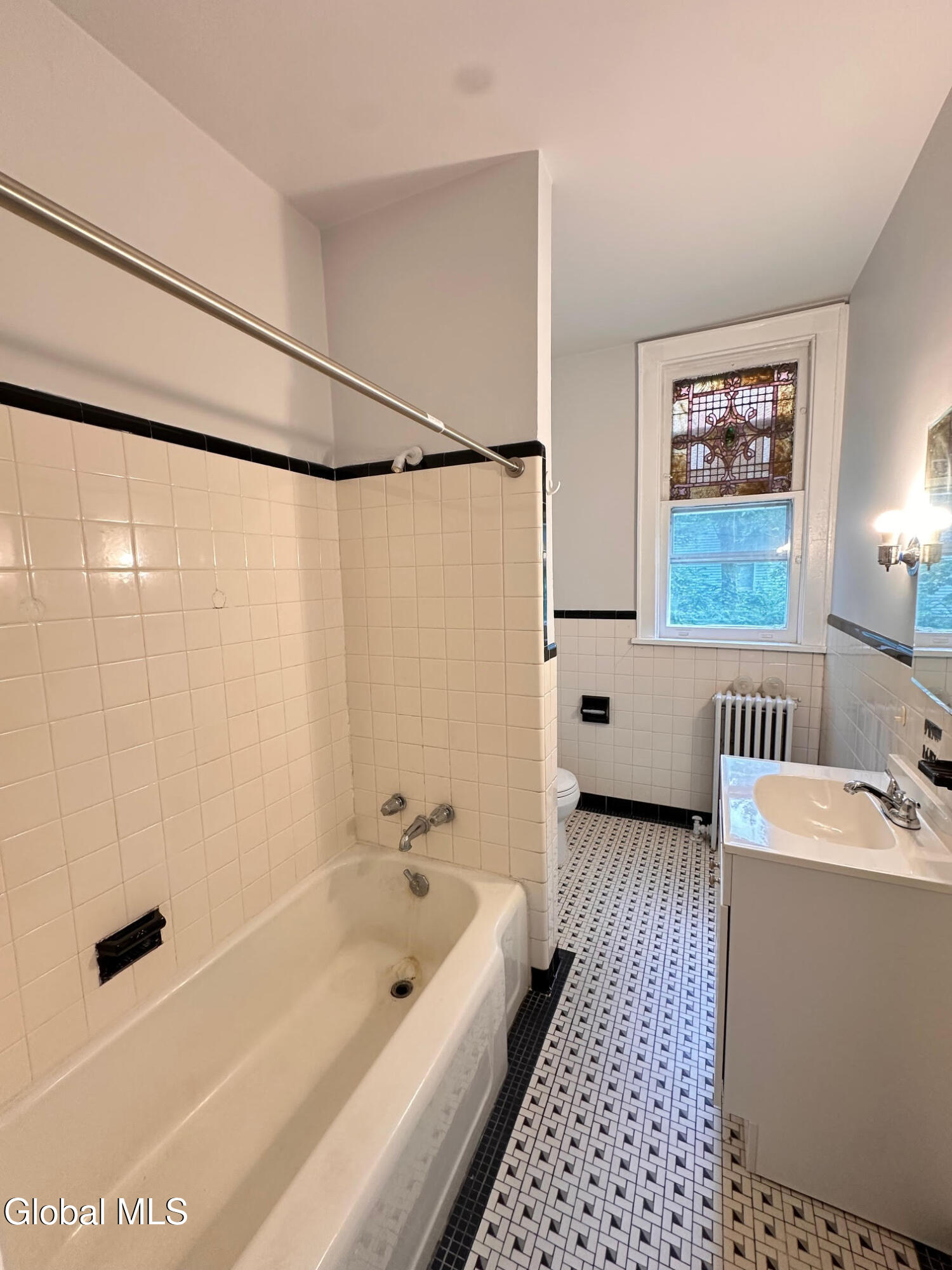 166 2nd Avenue, Unit 2 Troy, NY 12180 - Photo 10 of 11 166-8