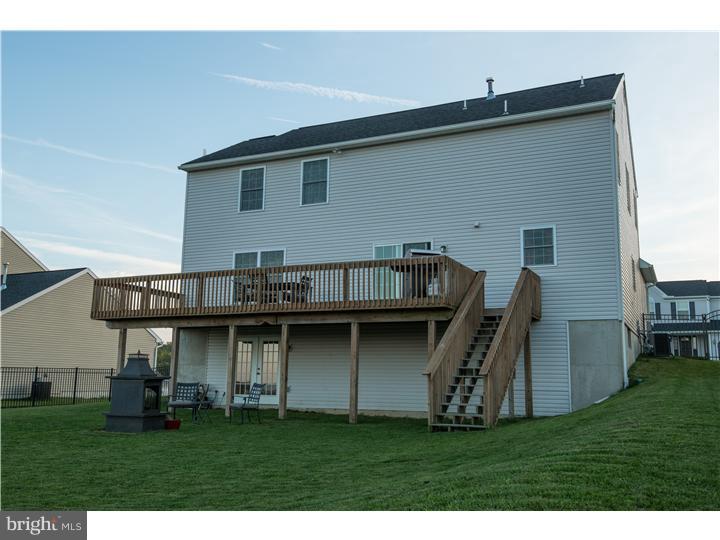 424 Longview Drive Sinking Spring, PA 19608 - Photo 21 of 24 Deck