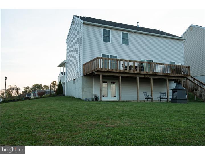 424 Longview Drive Sinking Spring, PA 19608 - Photo 22 of 24 Exterior Back