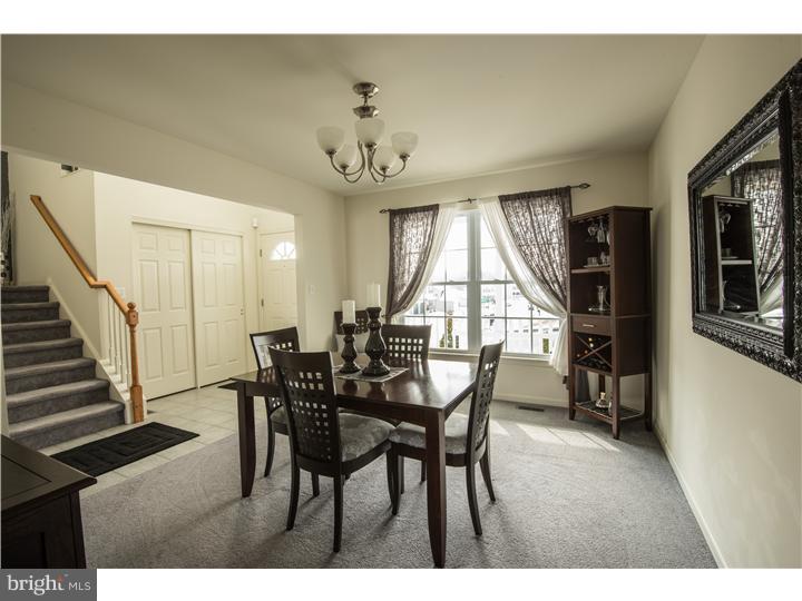 424 Longview Drive Sinking Spring, PA 19608 - Photo 7 of 24 Dining Room