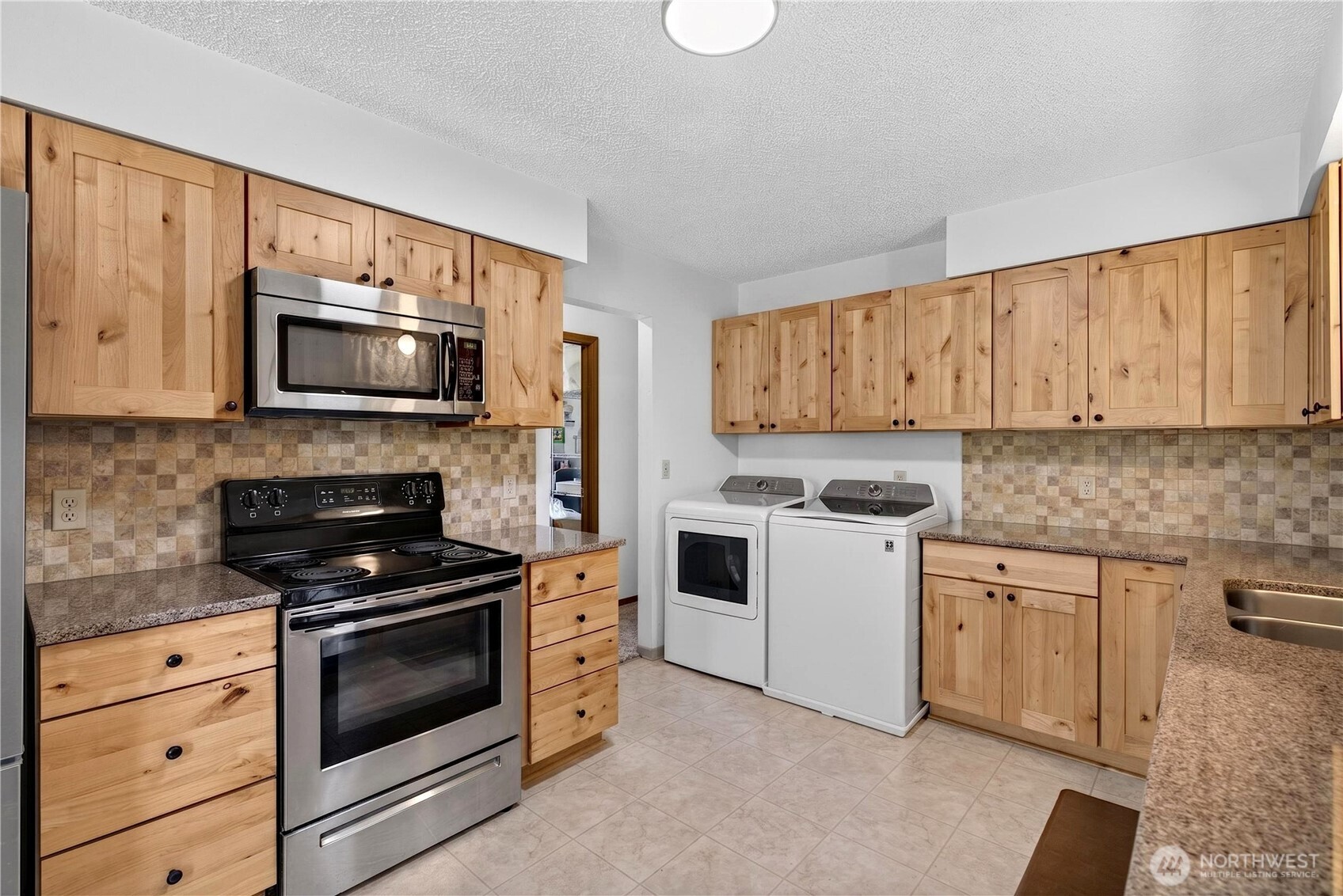 301 Arrowhead Place Southwest Mattawa, WA 99349 - Photo 10 of 36