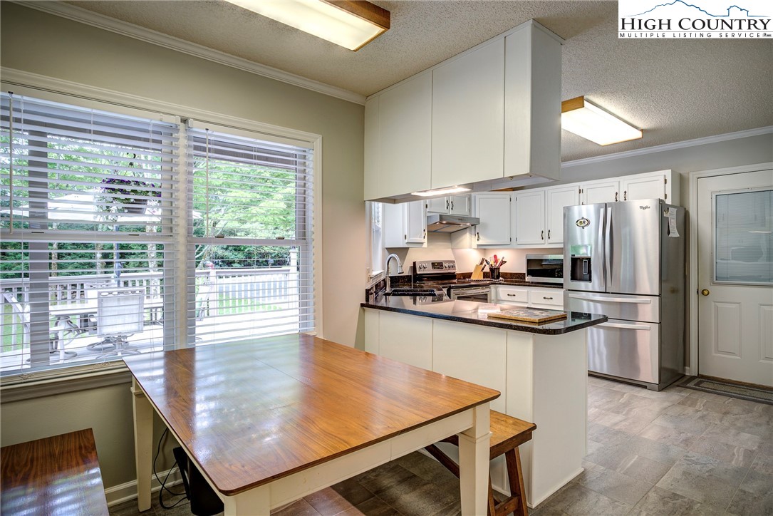 409 Blueberry Lane Boone, NC 28607 - Photo 11 of 35 Gallery Image 11