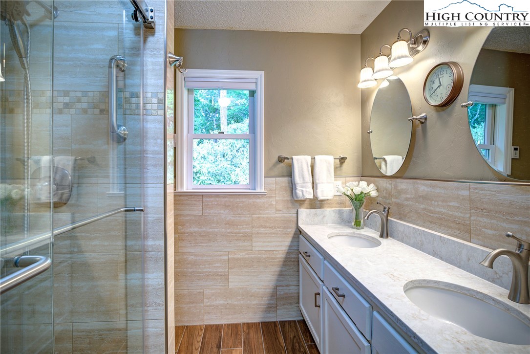 409 Blueberry Lane Boone, NC 28607 - Photo 15 of 35 Gallery Image 15